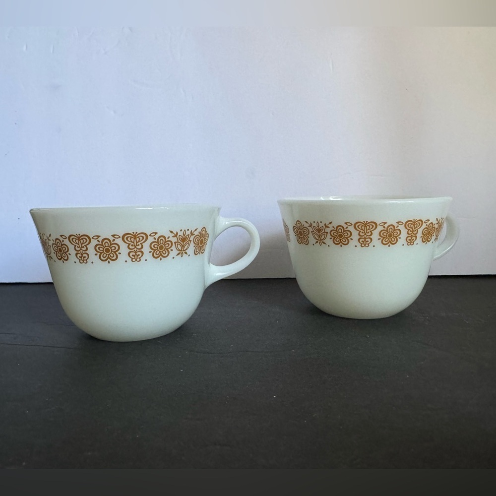 Butterfly Gold Pyrex Cups- set of 2